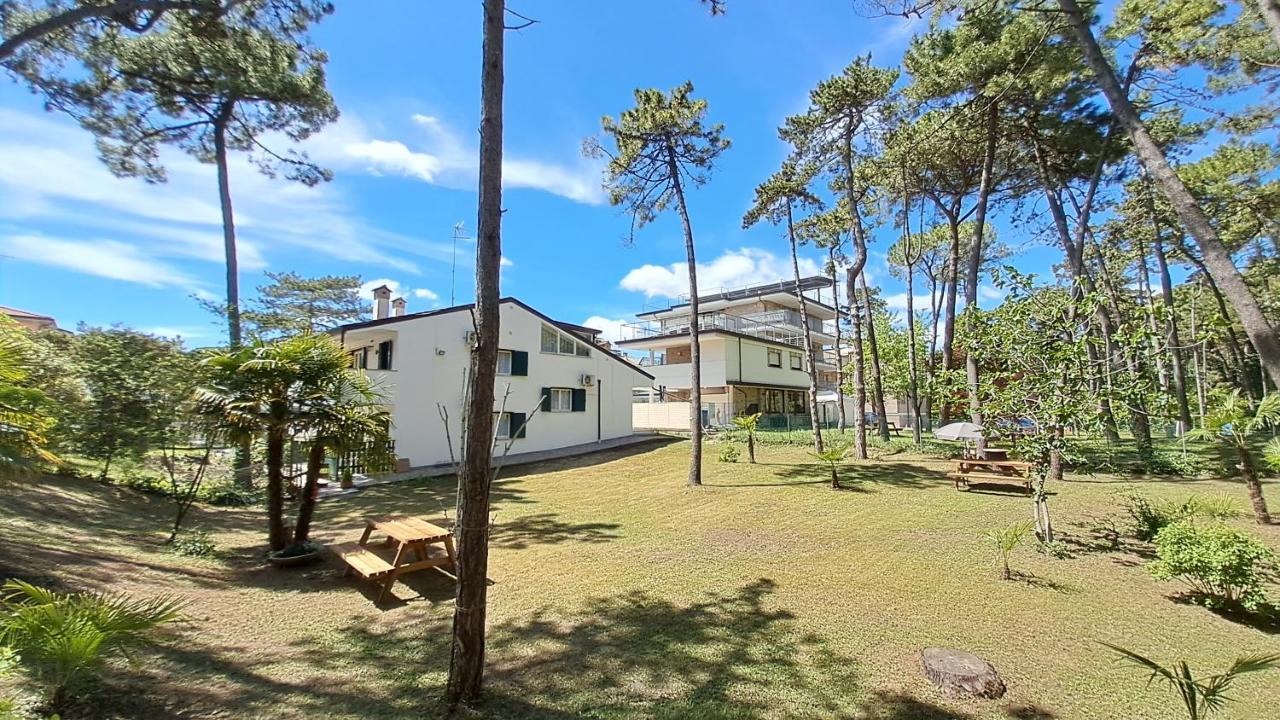 Villa Barbara Fra I Pini Lignano Sabbiadoro Zewnętrze zdjęcie